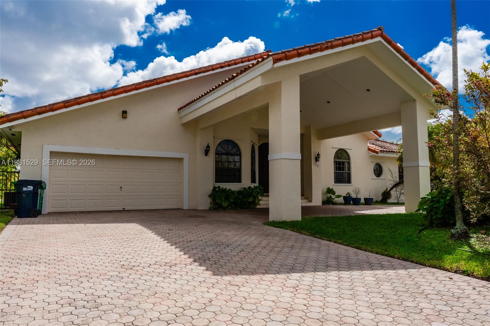 4655 SW 89th Ave Miami, FL 33165