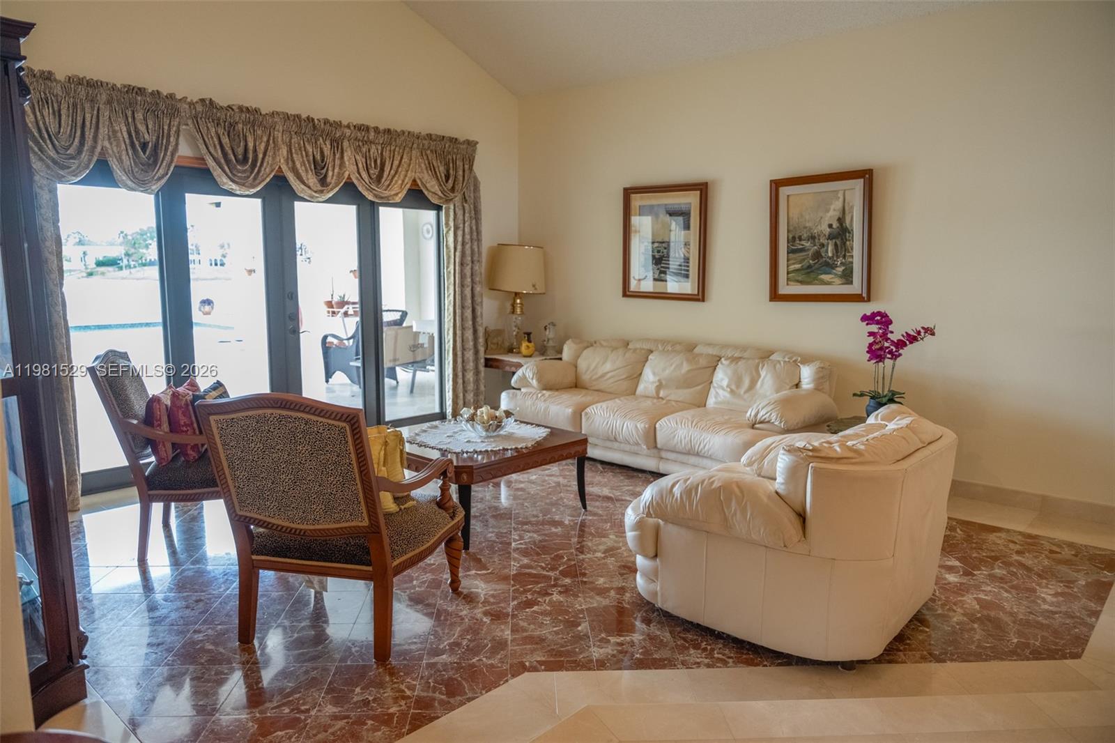 4655 SW 89th Ave Miami, FL 33165