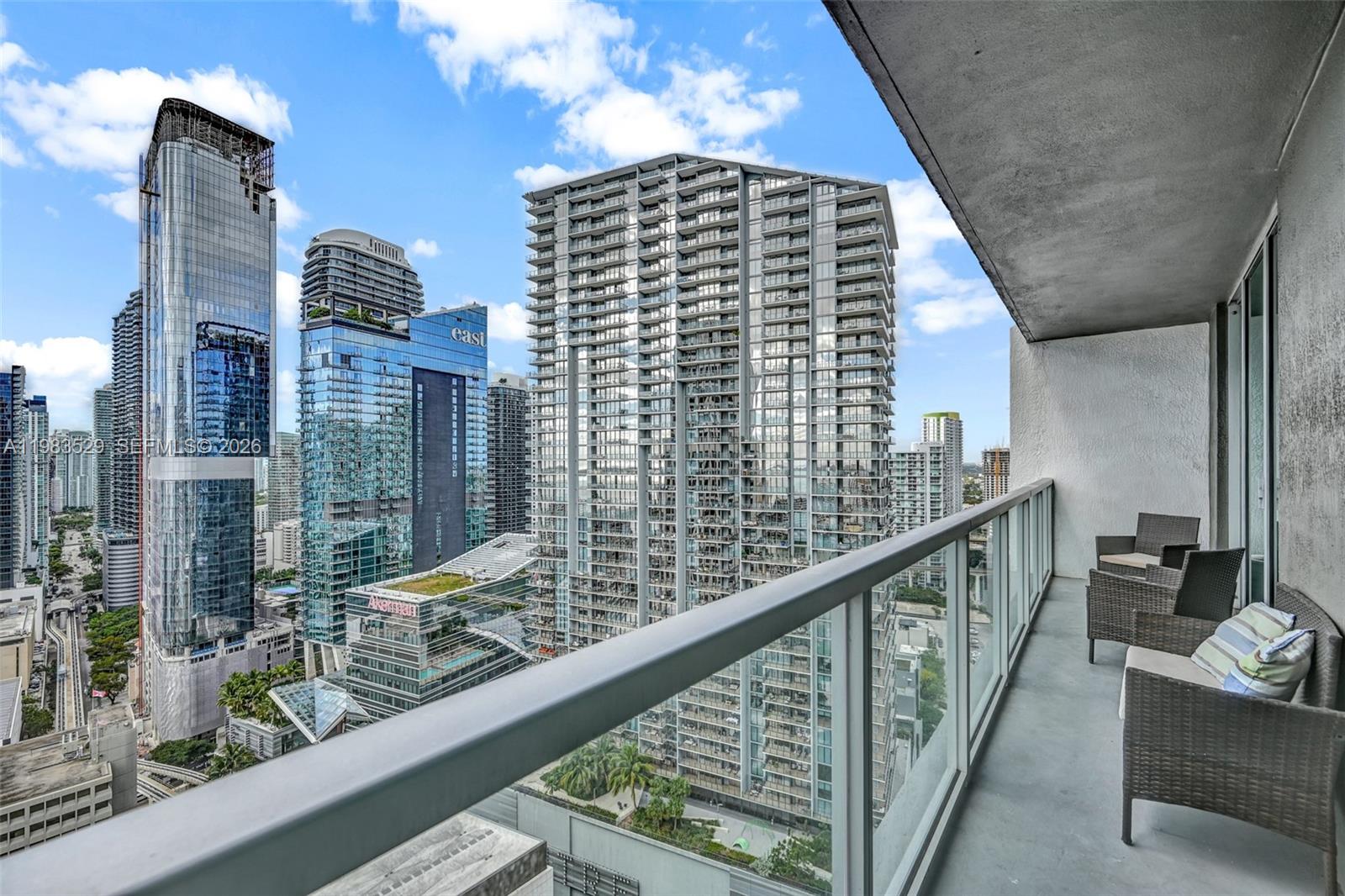 image 500 Brickell West7
