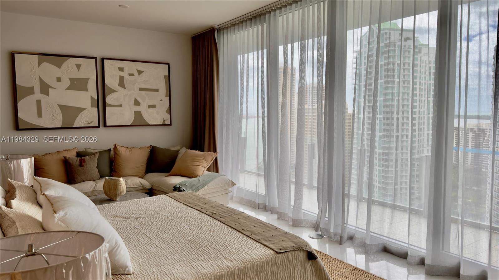 image Aston Martin Residences9