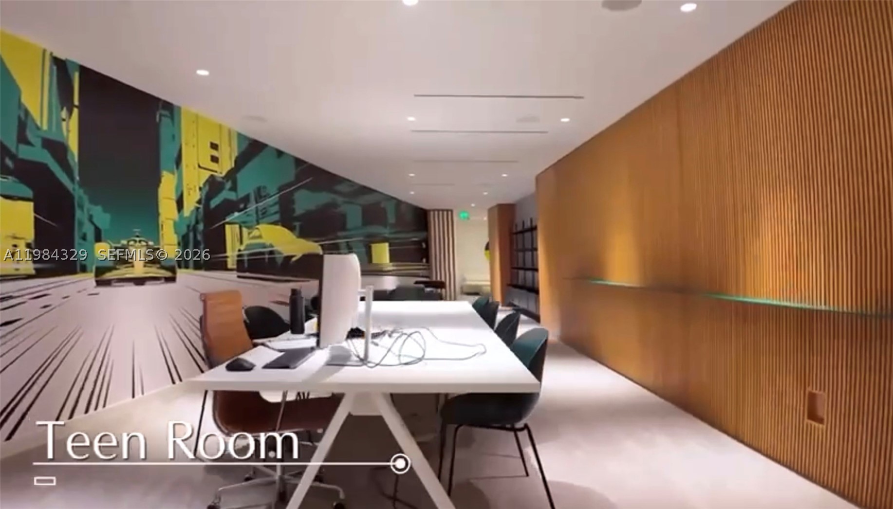 image Aston Martin Residences102