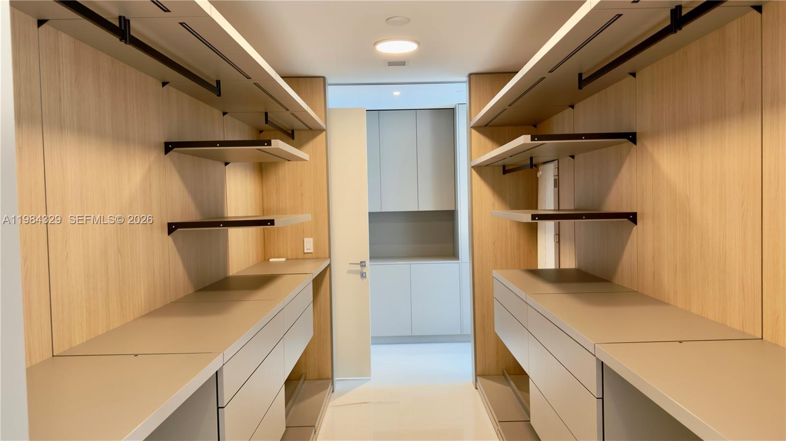 image Aston Martin Residences15