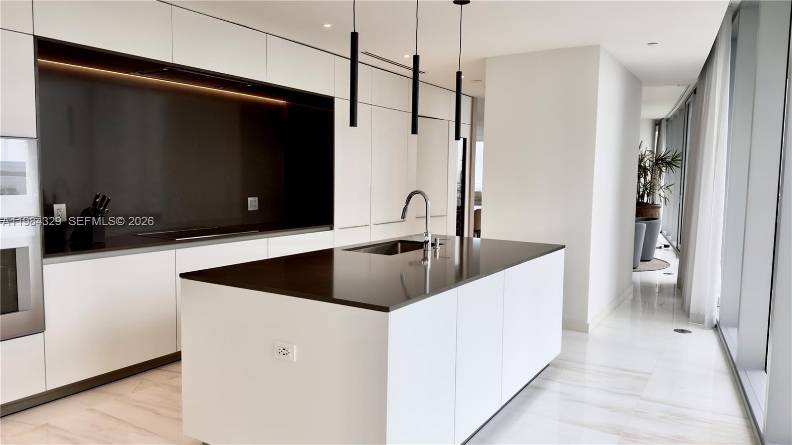 image Aston Martin Residences18