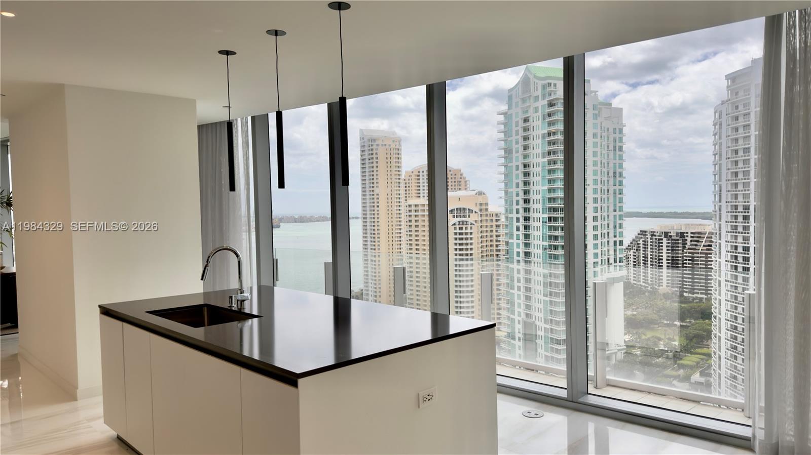 image Aston Martin Residences22