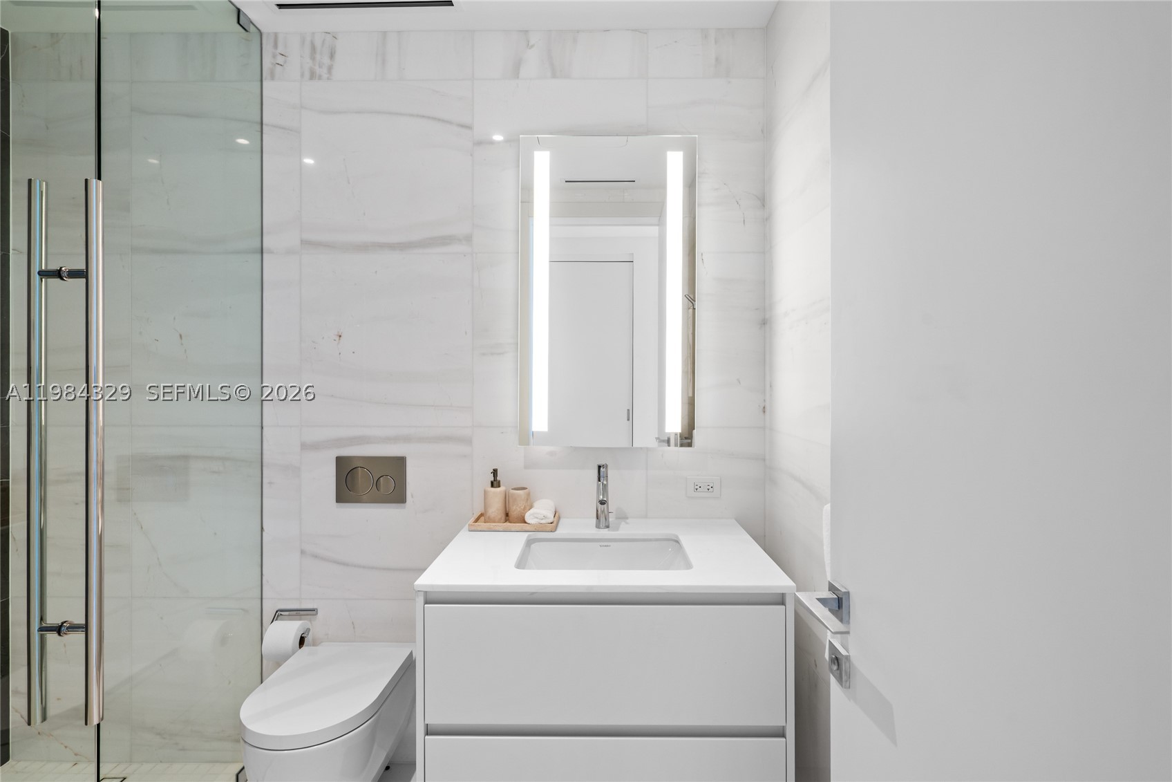image Aston Martin Residences38