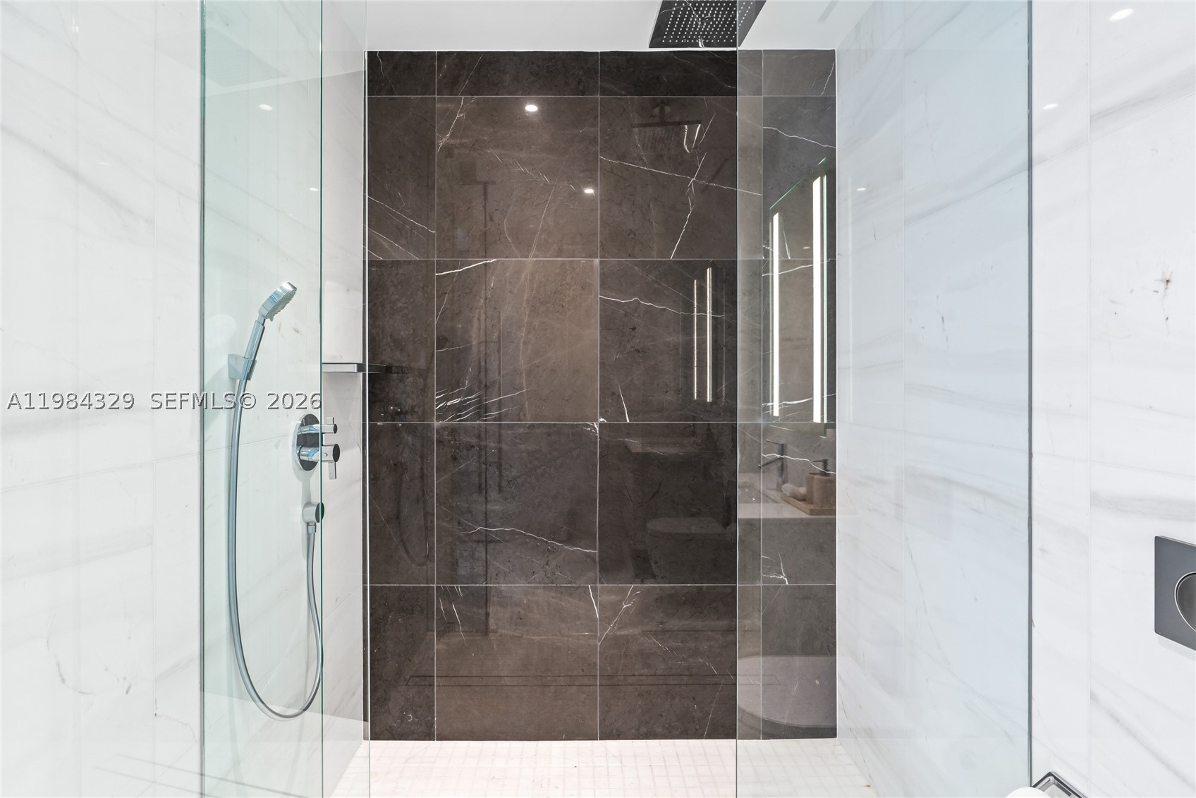 image Aston Martin Residences44