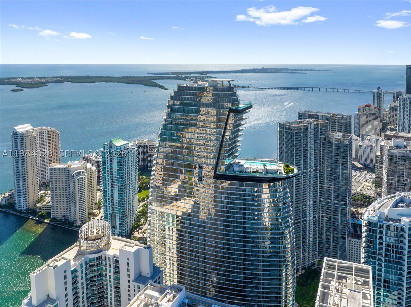 image Aston Martin Residences46