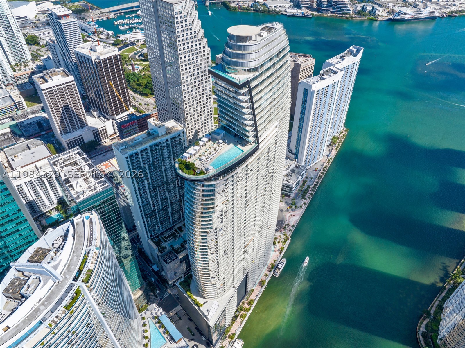 image Aston Martin Residences48