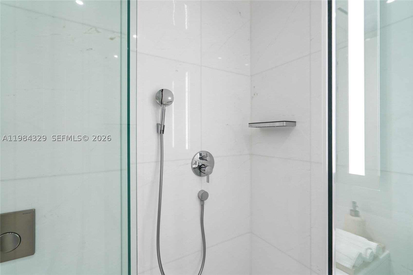 image Aston Martin Residences52
