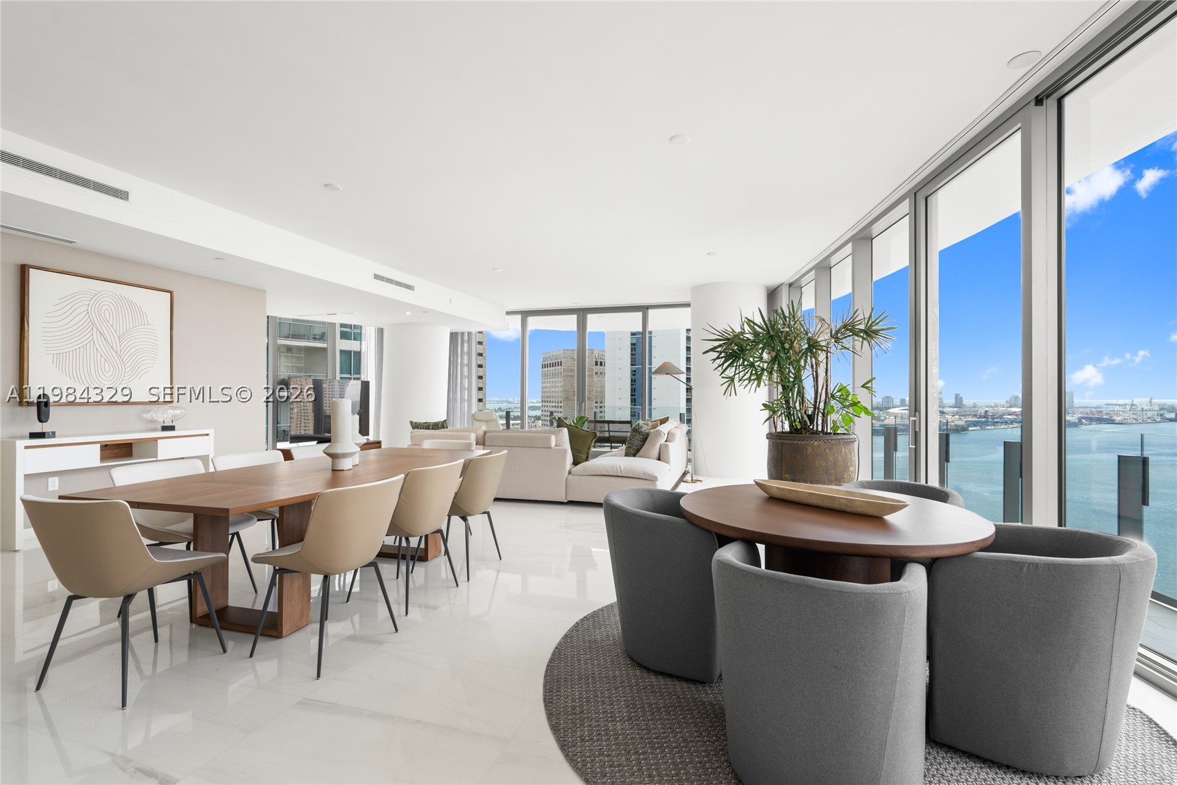 image Aston Martin Residences62