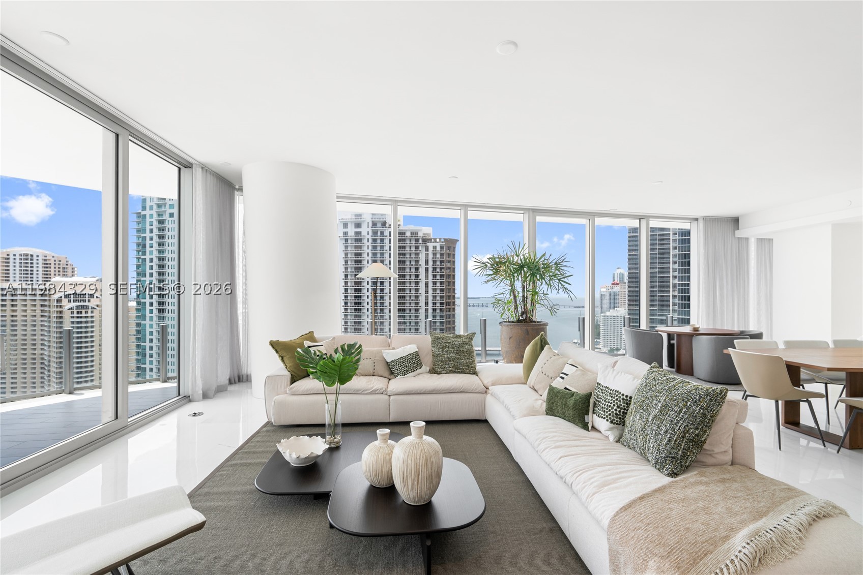 image Aston Martin Residences72