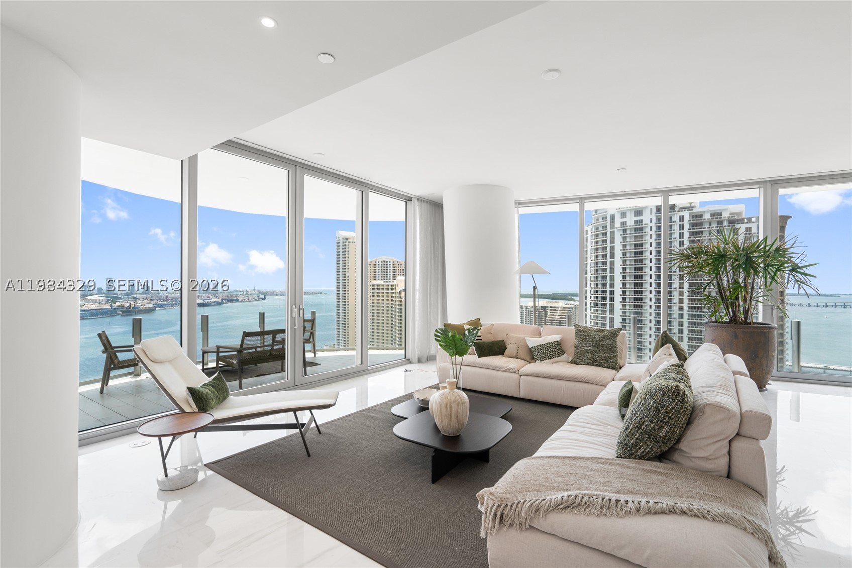 image Aston Martin Residences78
