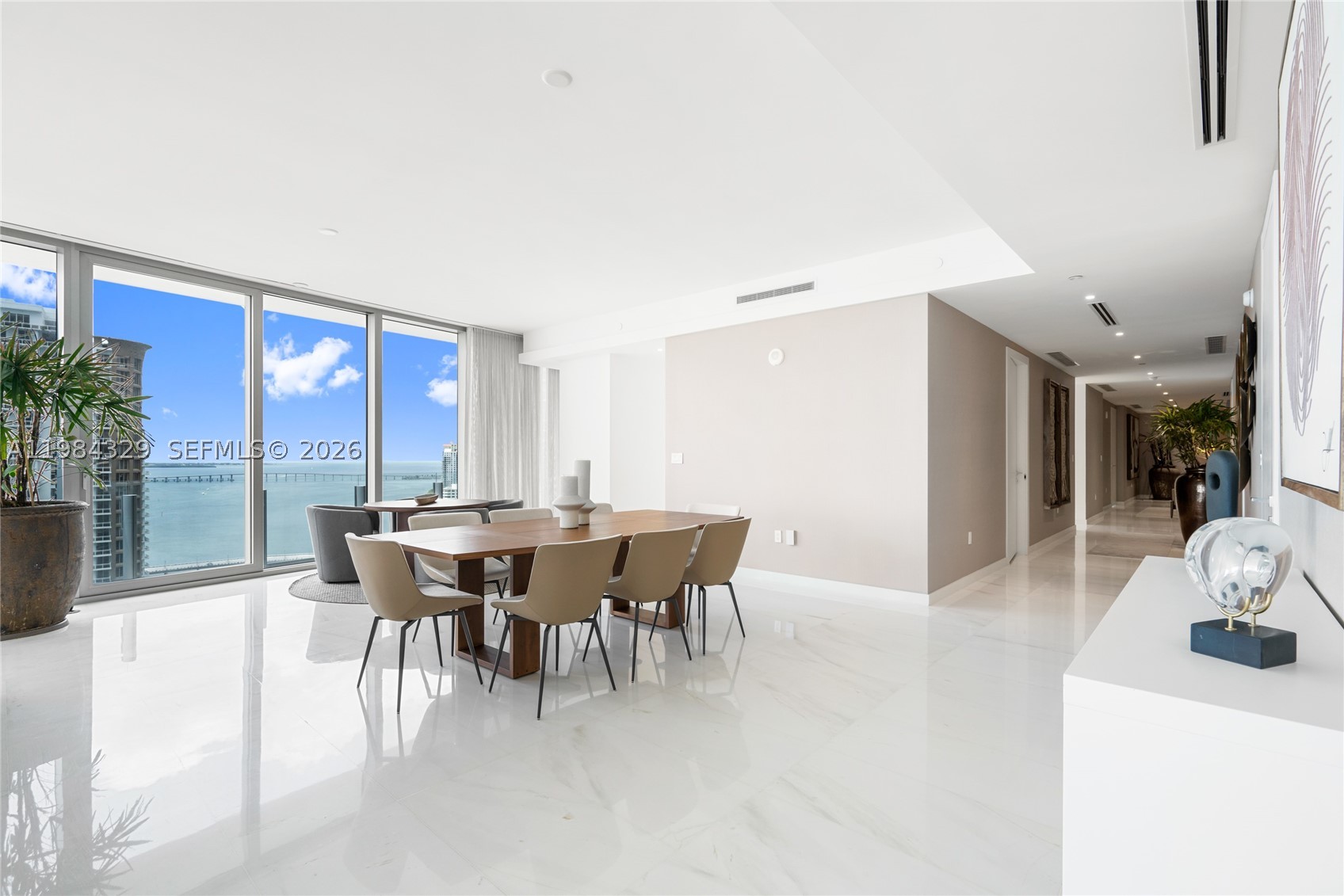 image Aston Martin Residences79