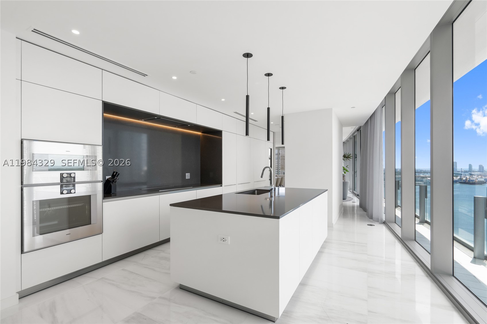 image Aston Martin Residences80