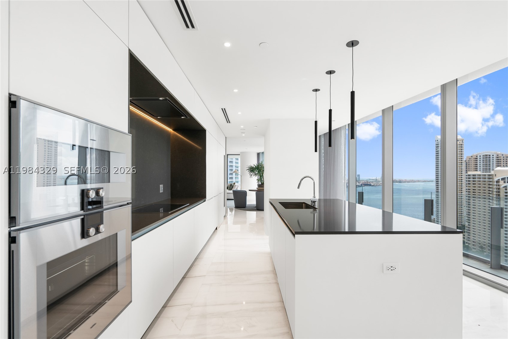 image Aston Martin Residences83
