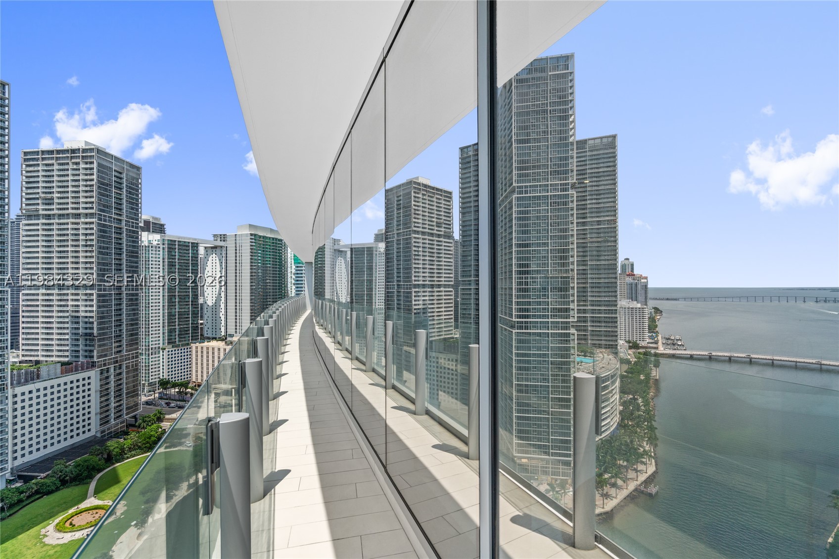 image Aston Martin Residences91