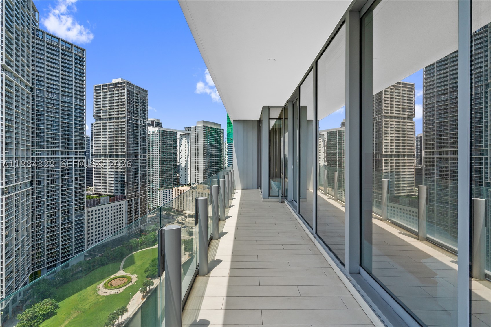 image Aston Martin Residences92