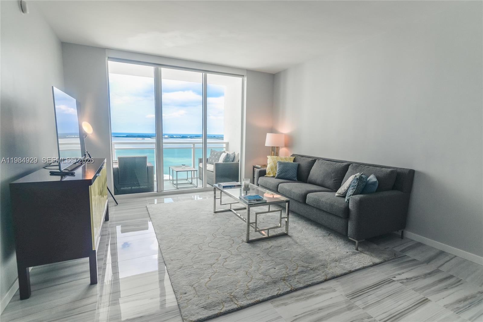 951 Brickell Ave #2902 Miami, FL 33131