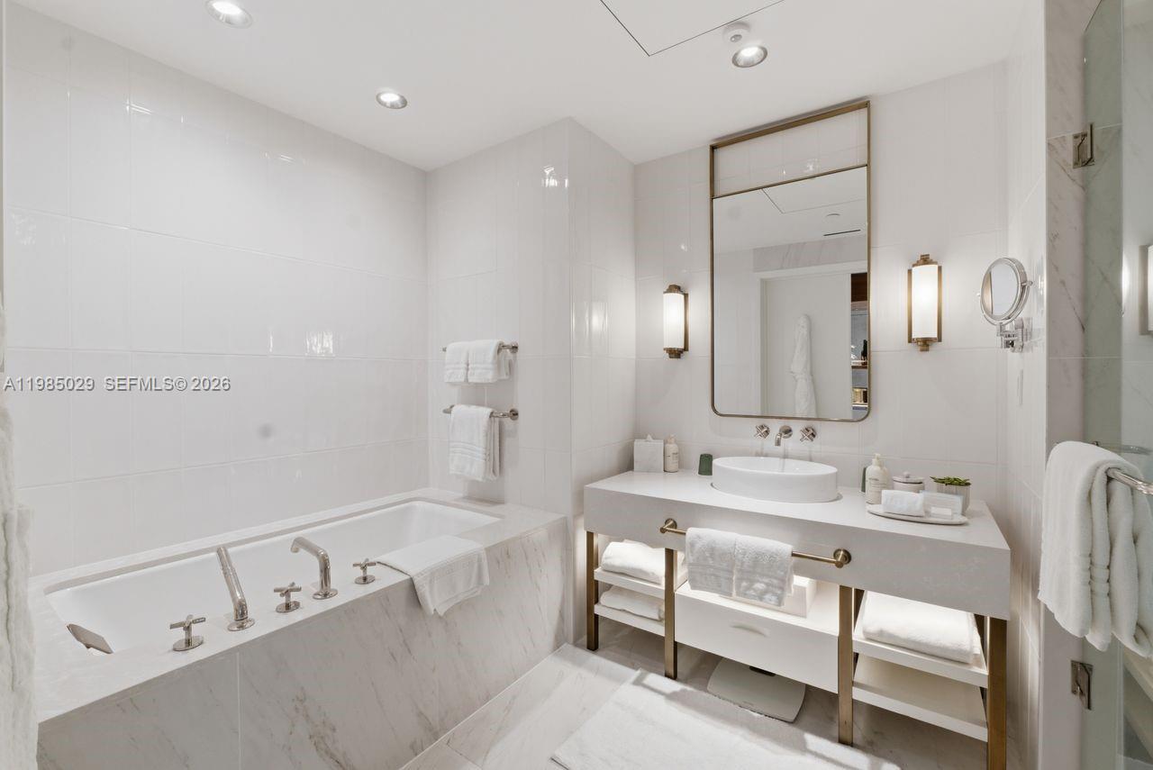 525 N Fort Lauderdale Bch Blvd #1509 Fort Lauderdale, FL 33304