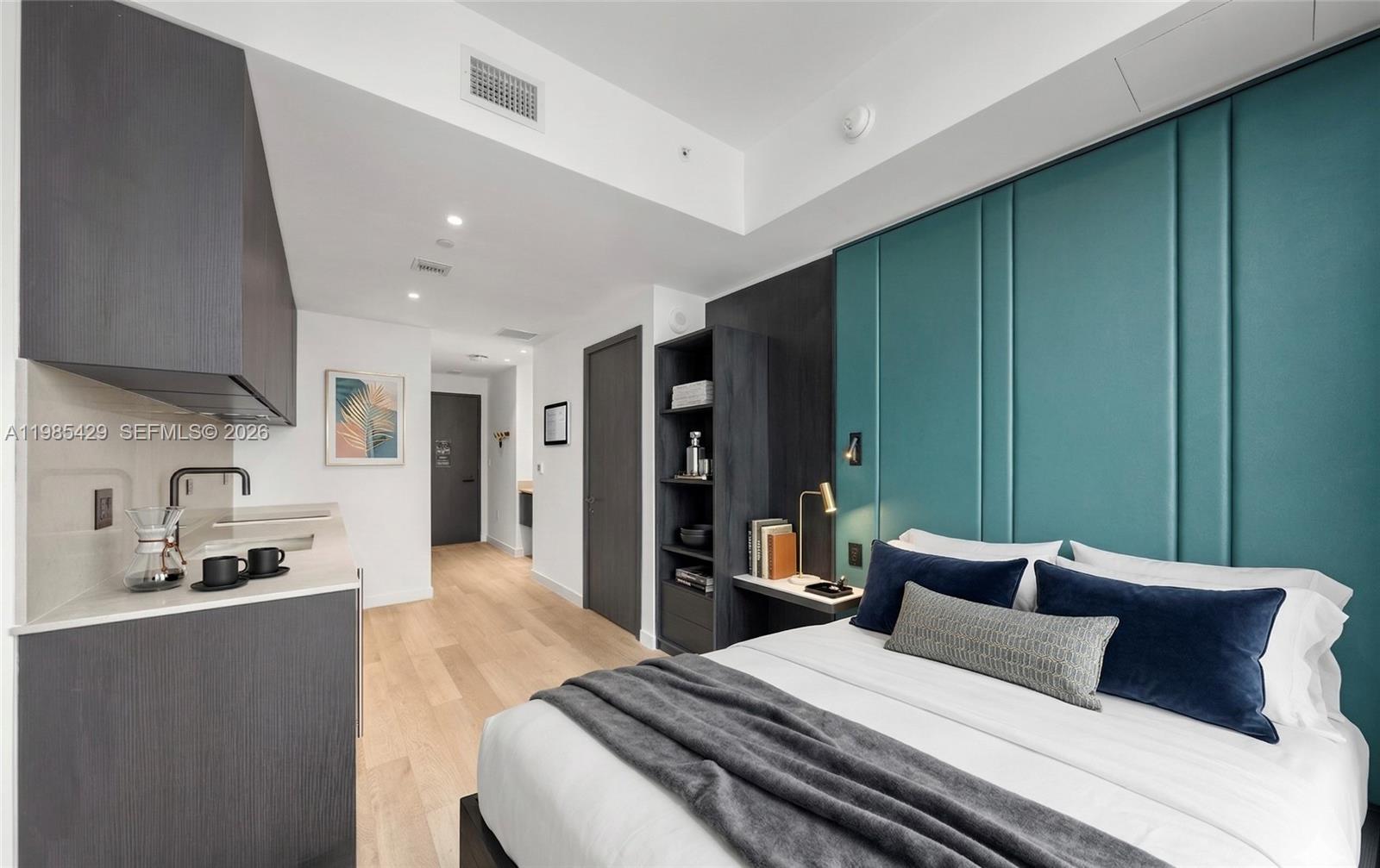 20 NE 11st St #2306B