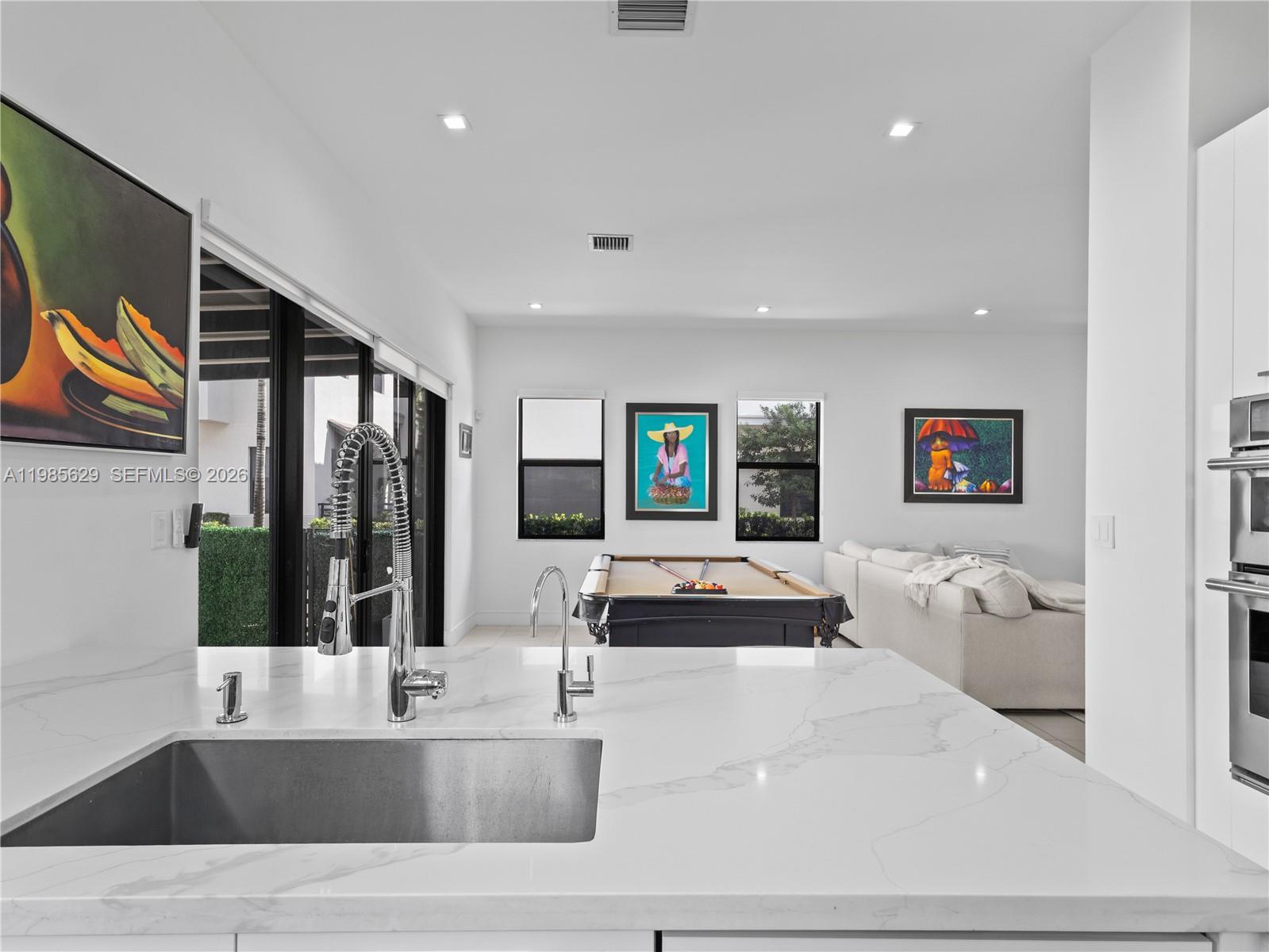 8281 NW 48th Ter Doral, FL 33166