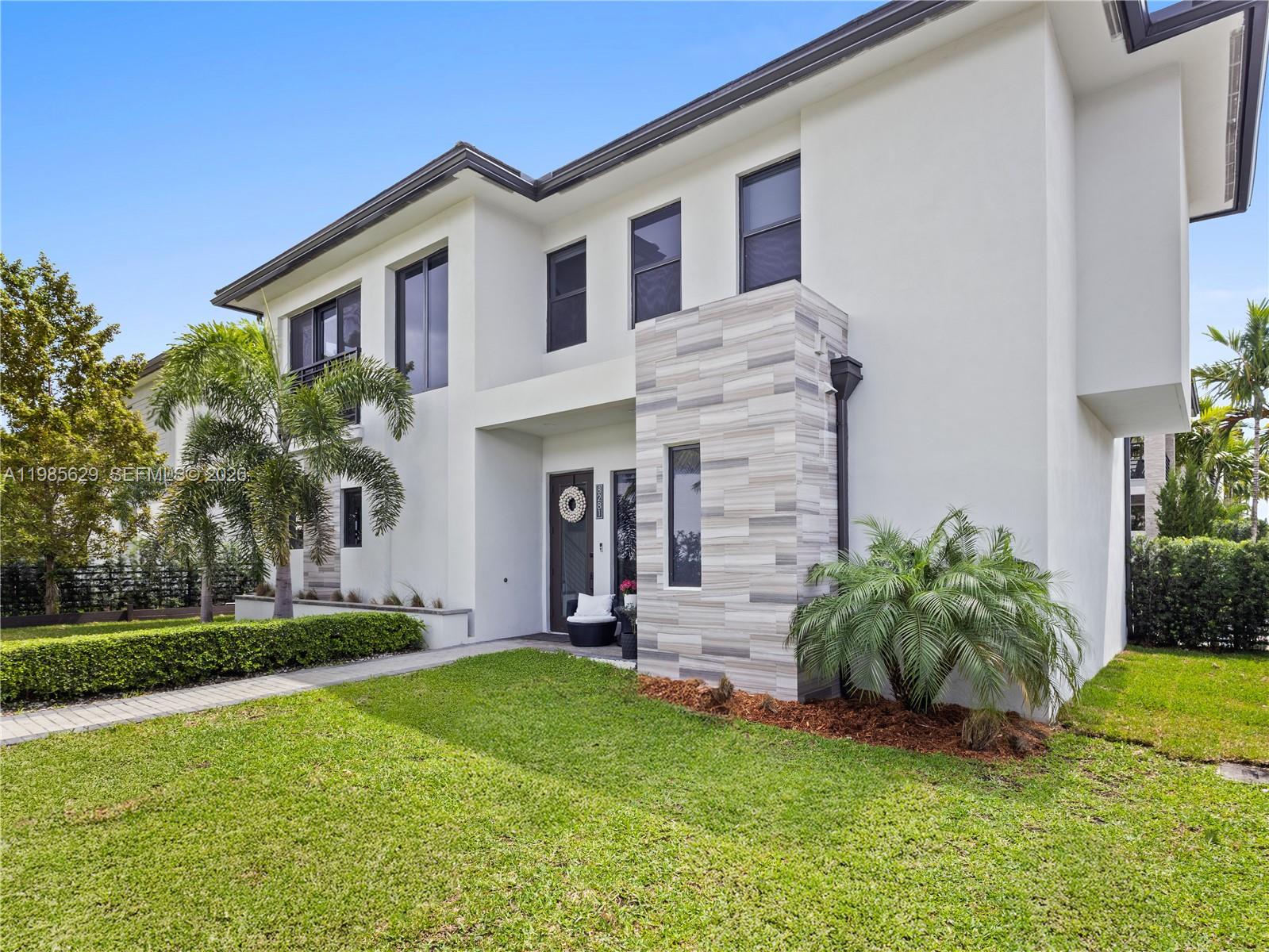 8281 NW 48th Ter Doral, FL 33166