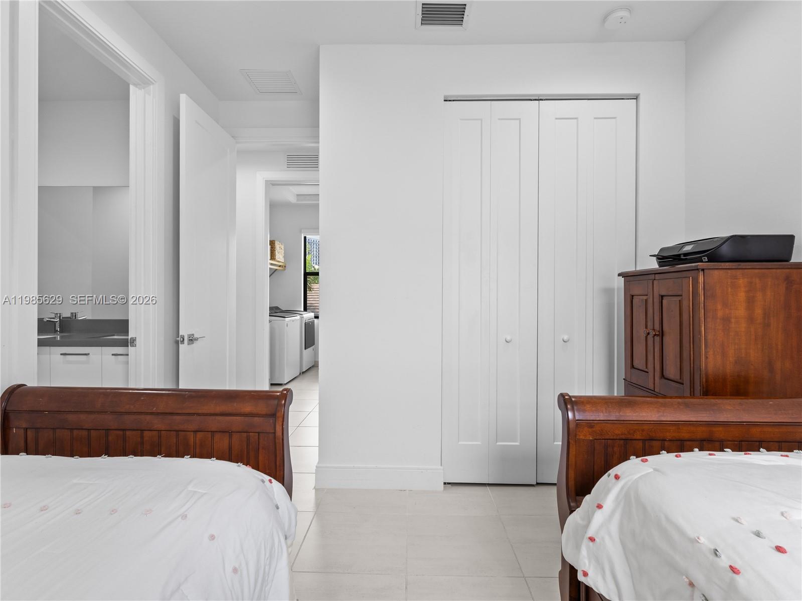 8281 NW 48th Ter Doral, FL 33166