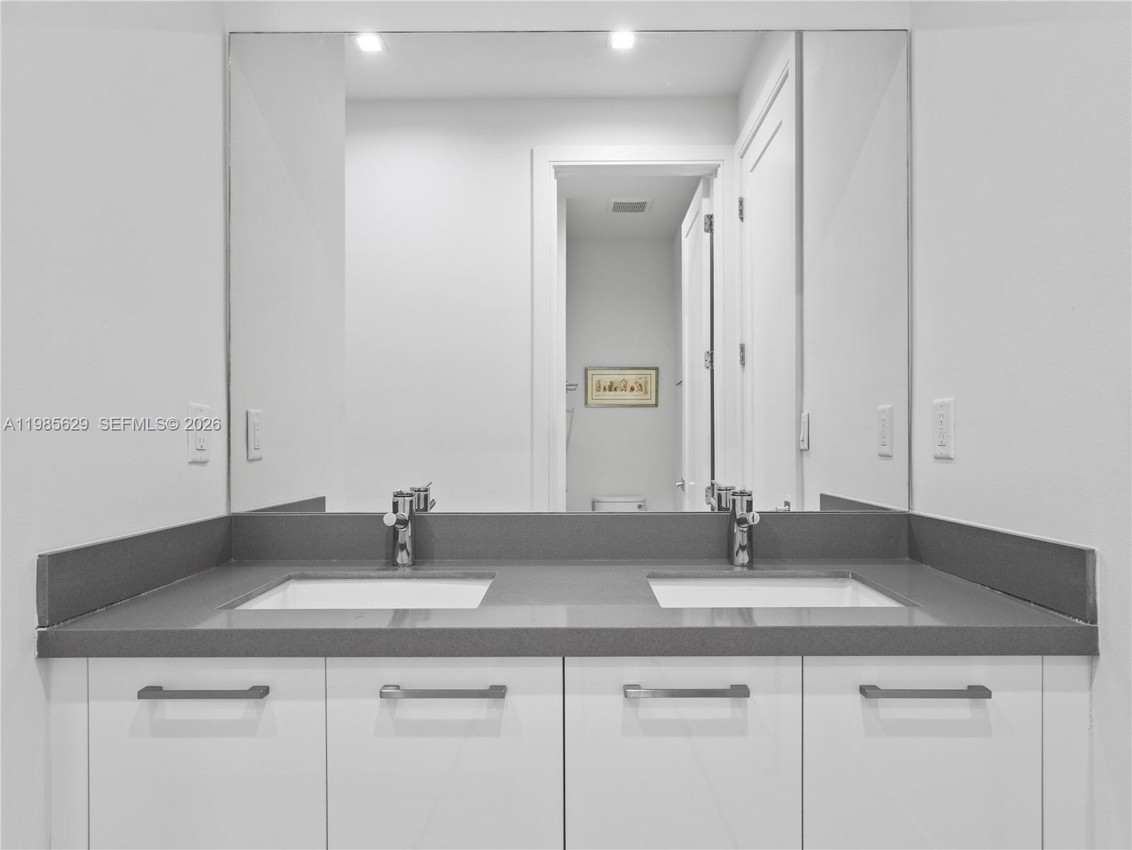 8281 NW 48th Ter Doral, FL 33166