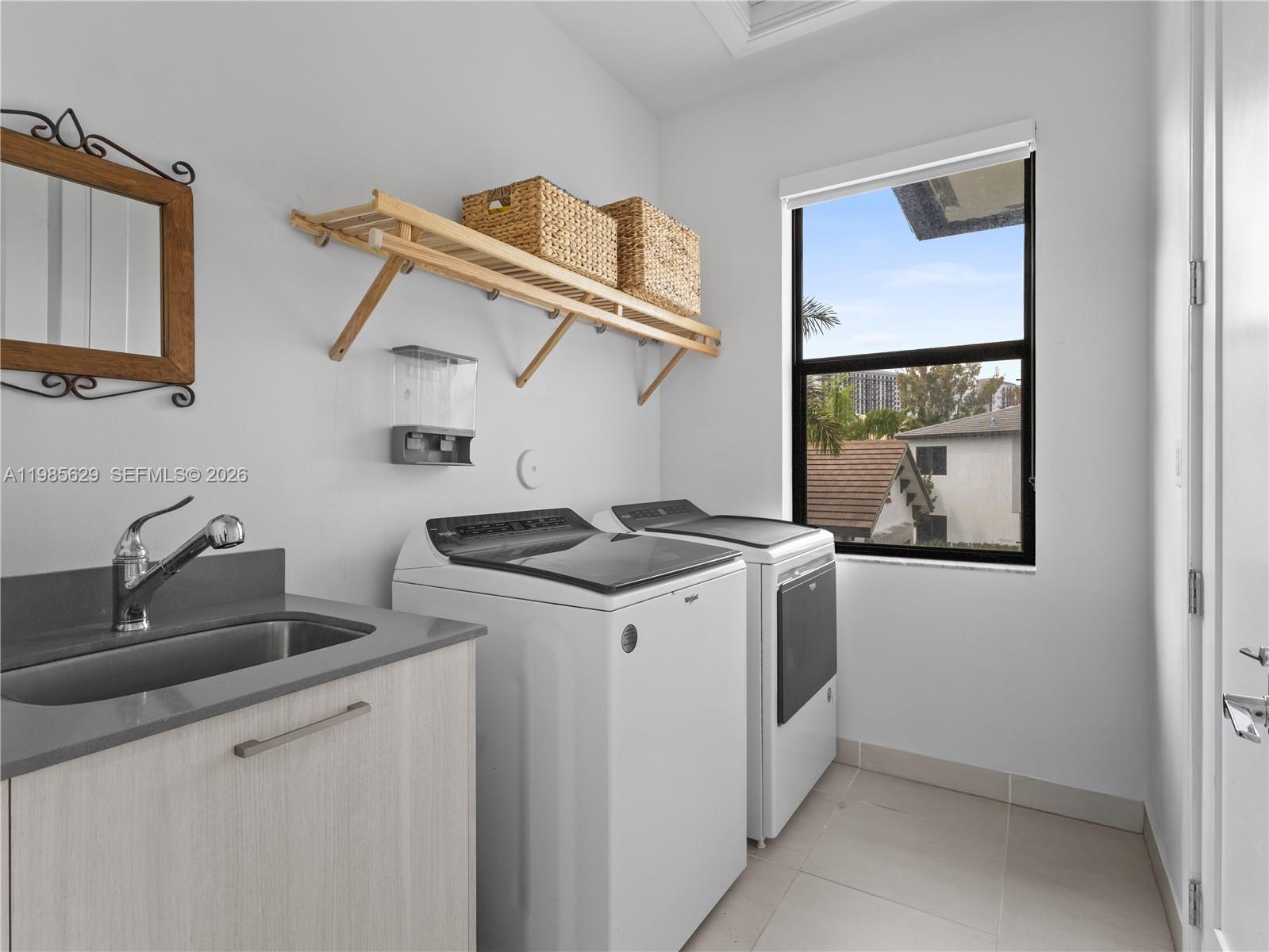 8281 NW 48th Ter Doral, FL 33166