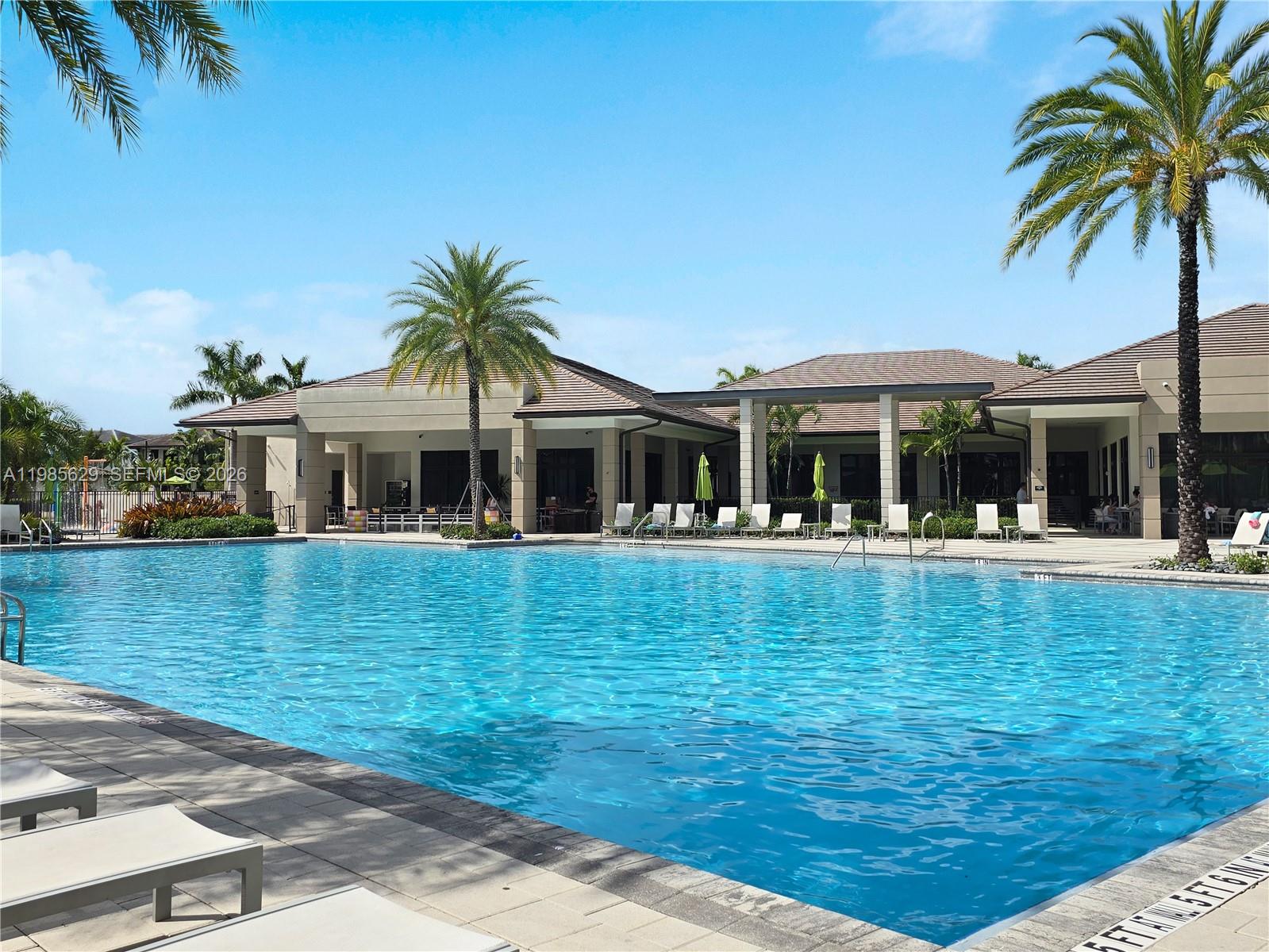 8281 NW 48th Ter Doral, FL 33166