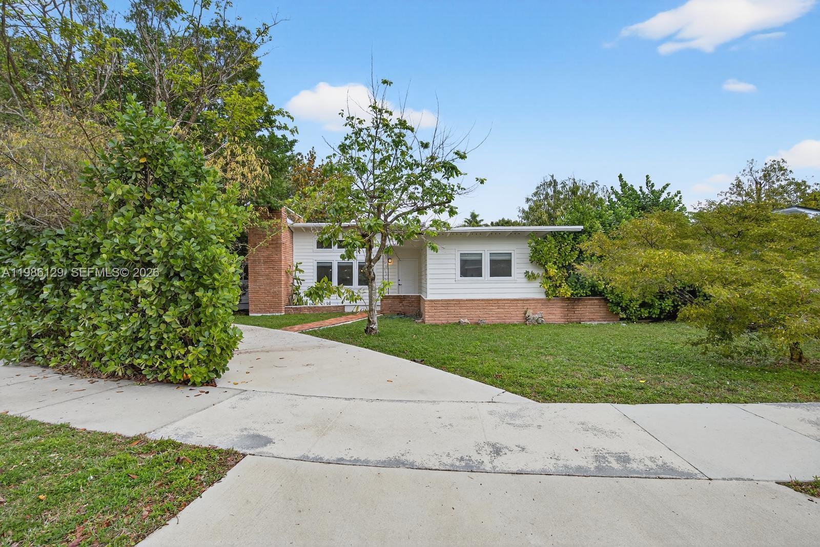 6395 SW 42nd Ter South Miami, FL 33155