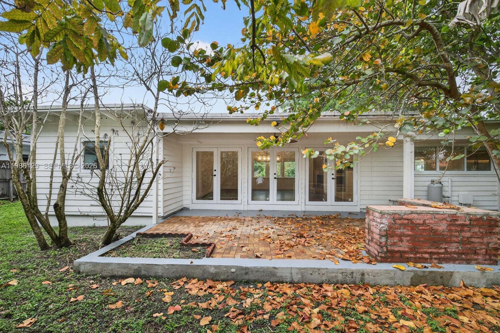 6395 SW 42nd Ter South Miami, FL 33155