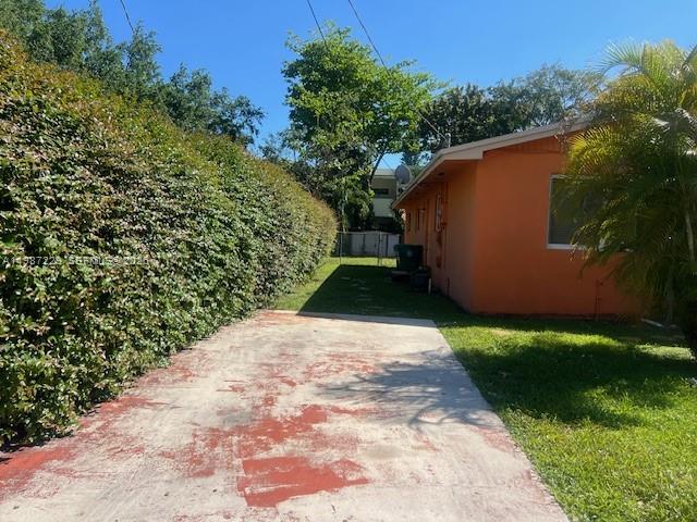 3366 Thomas Ave Miami, FL 33133