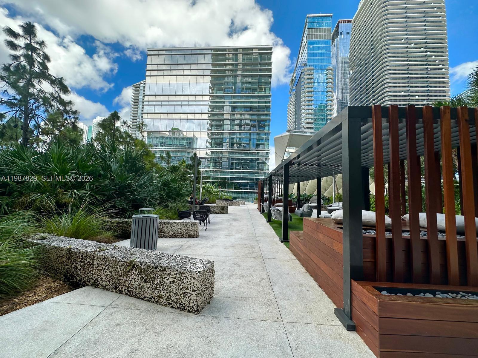 88 SW 7th St #3609 Miami, FL 33130