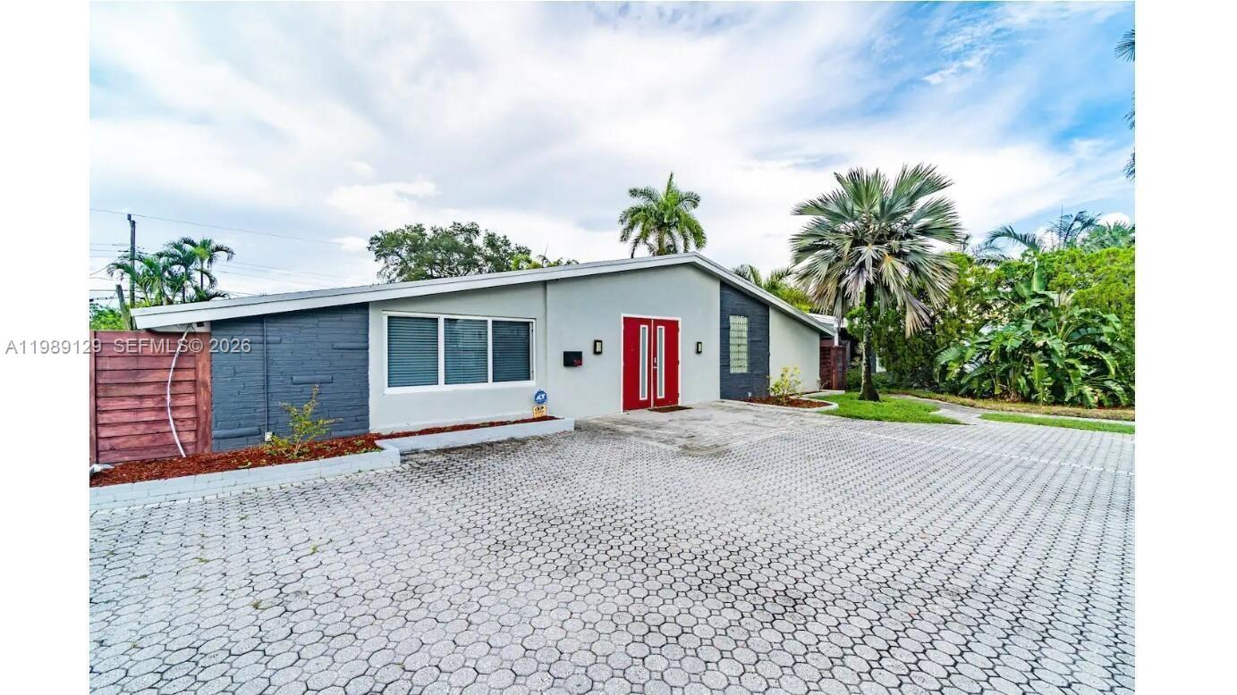 3161 Riverland Rd Fort Lauderdale, FL 33312
