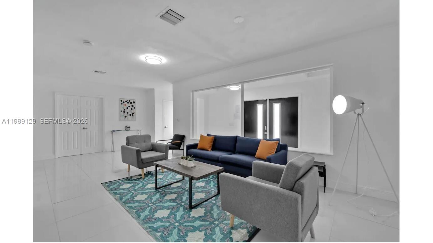 3161 Riverland Rd Fort Lauderdale, FL 33312