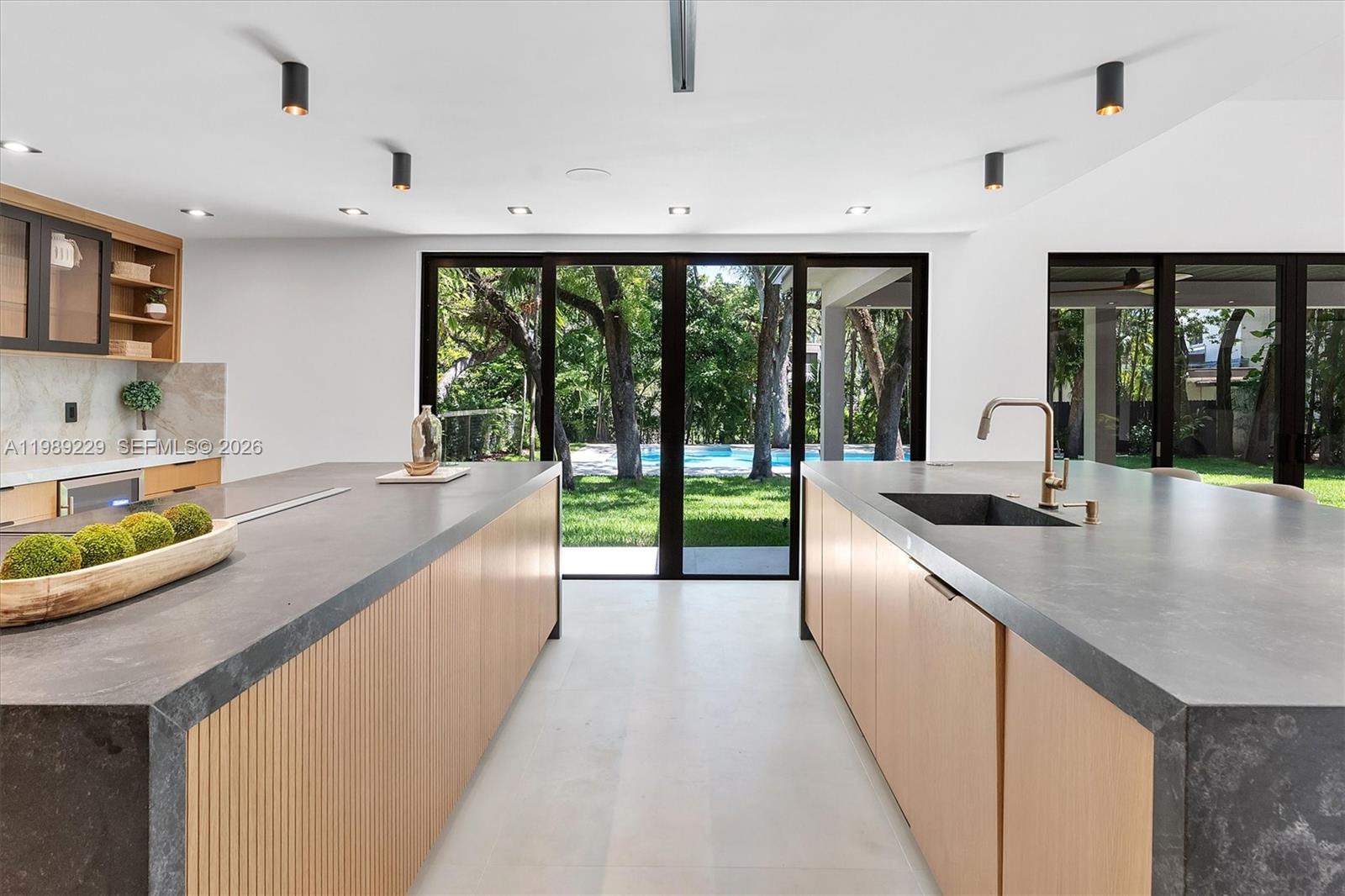 5820 SW 33rd Ln Hollywood, FL 33312