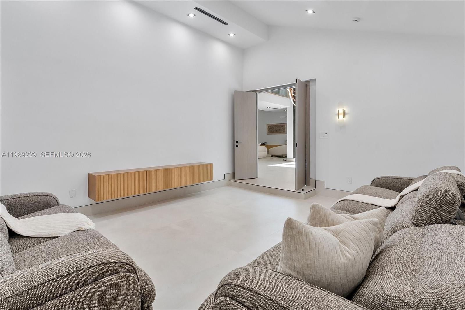 5820 SW 33rd Ln Hollywood, FL 33312