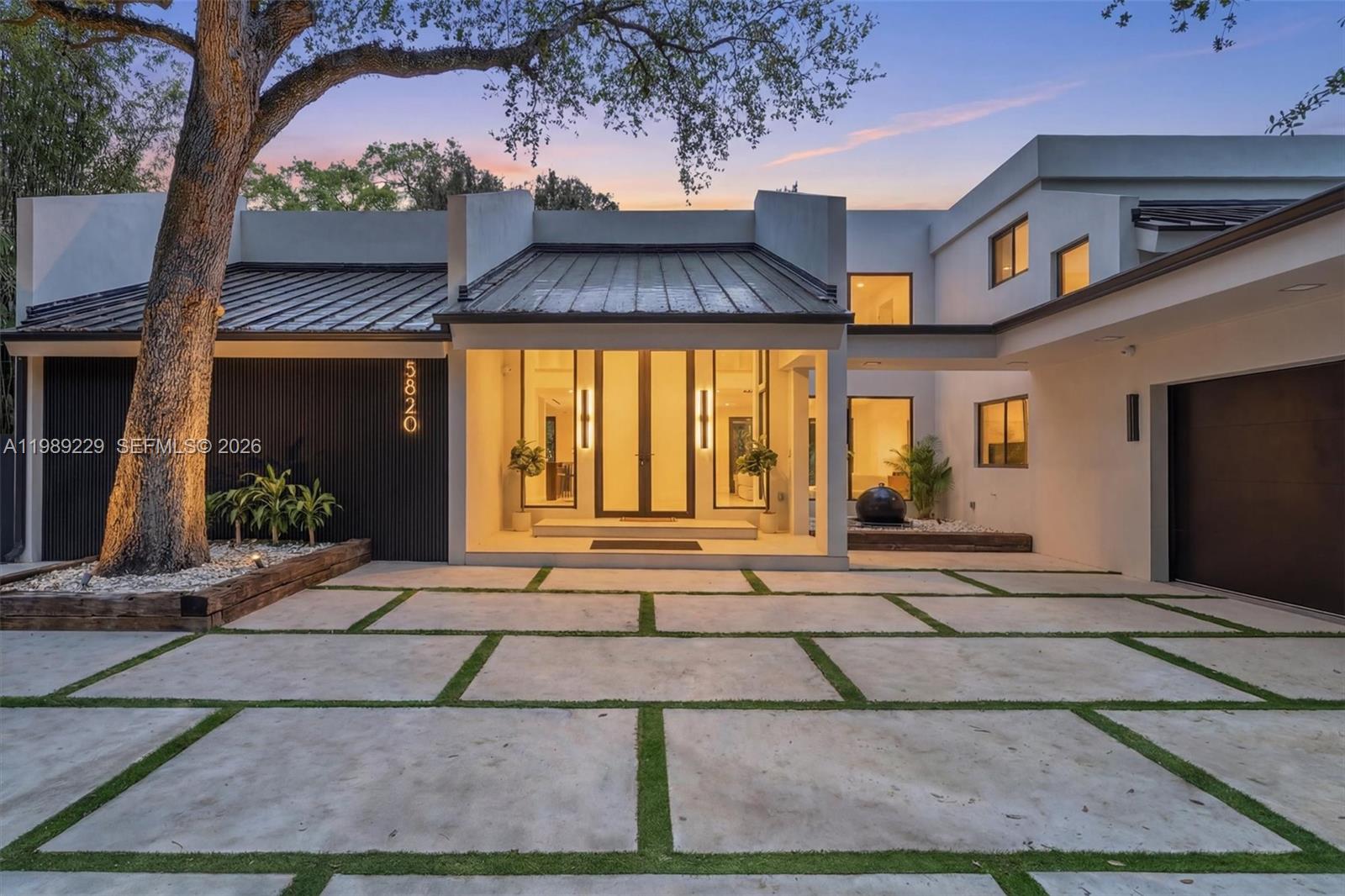 5820 SW 33rd Ln Hollywood, FL 33312