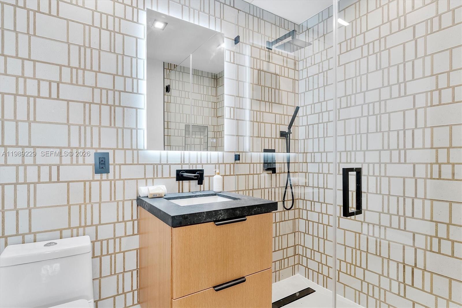 5820 SW 33rd Ln Hollywood, FL 33312