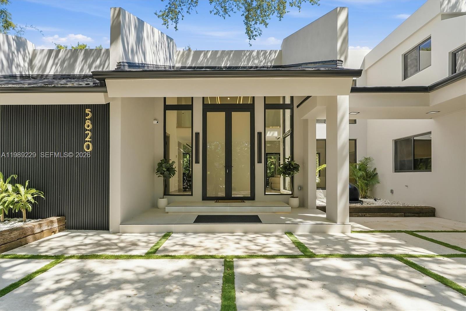 5820 SW 33rd Ln Hollywood, FL 33312