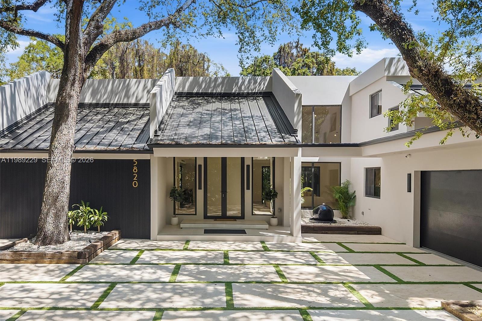 5820 SW 33rd Ln Hollywood, FL 33312