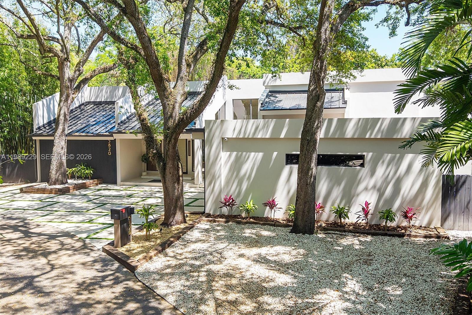 5820 SW 33rd Ln Hollywood, FL 33312