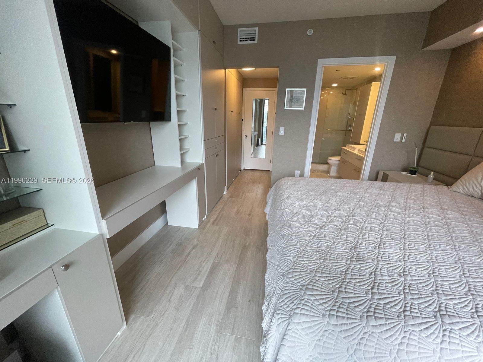 image Brickell Heights East14