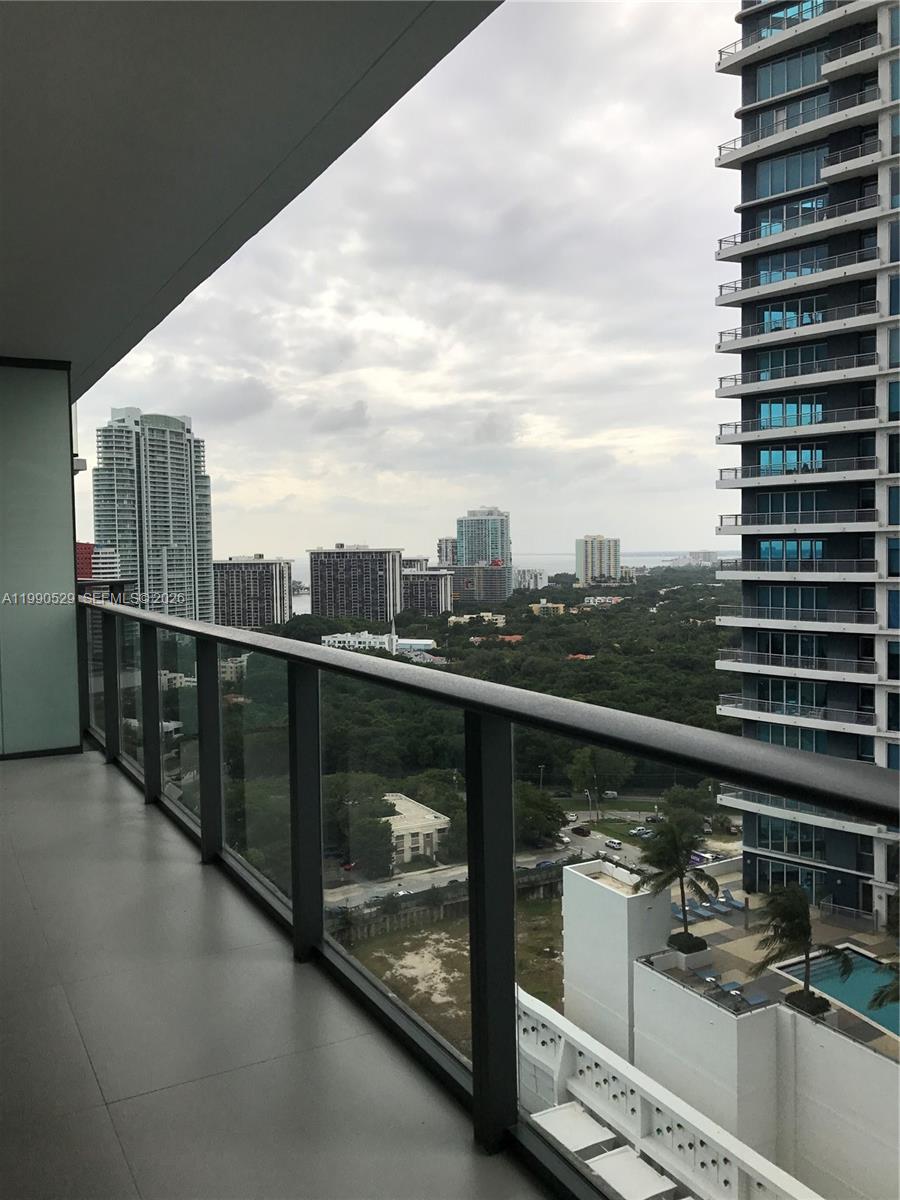 image Dua Miami (SLS Brickell)2