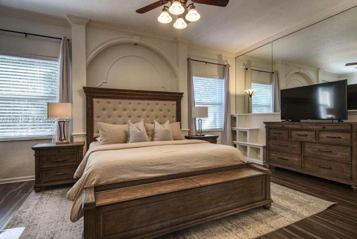 15856 NW 12th Ct Pembroke Pines, FL 33028