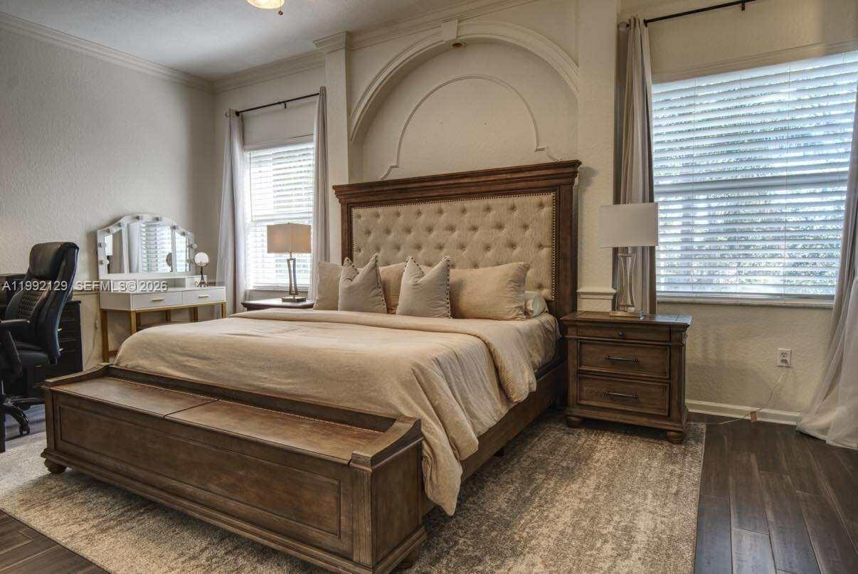 15856 NW 12th Ct Pembroke Pines, FL 33028