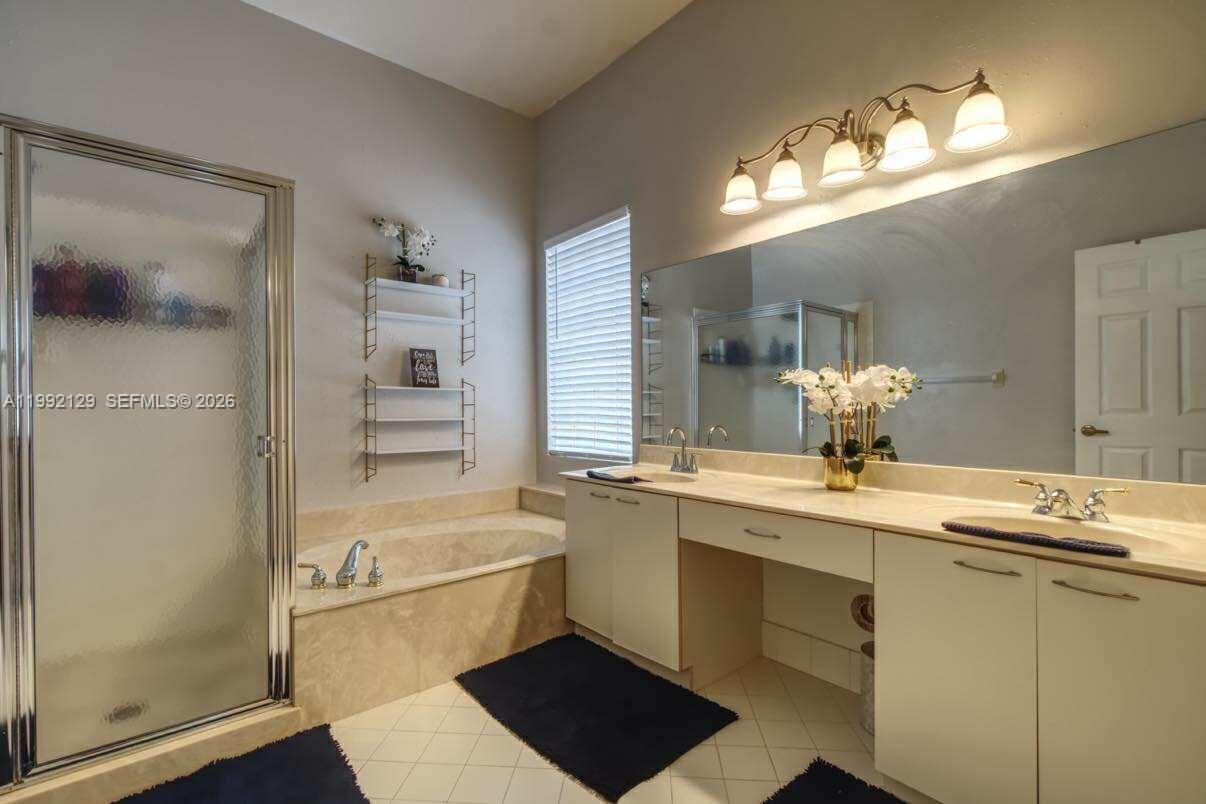 15856 NW 12th Ct Pembroke Pines, FL 33028