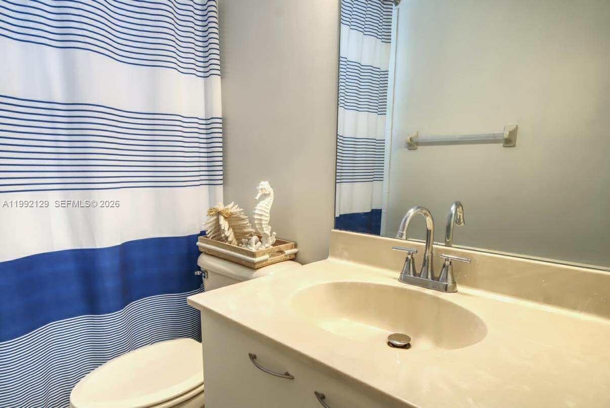 15856 NW 12th Ct Pembroke Pines, FL 33028