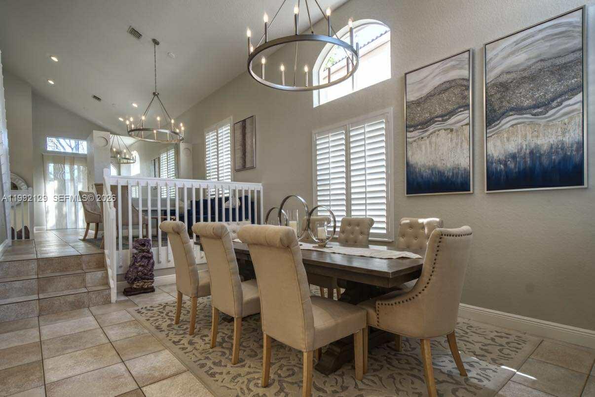 15856 NW 12th Ct Pembroke Pines, FL 33028